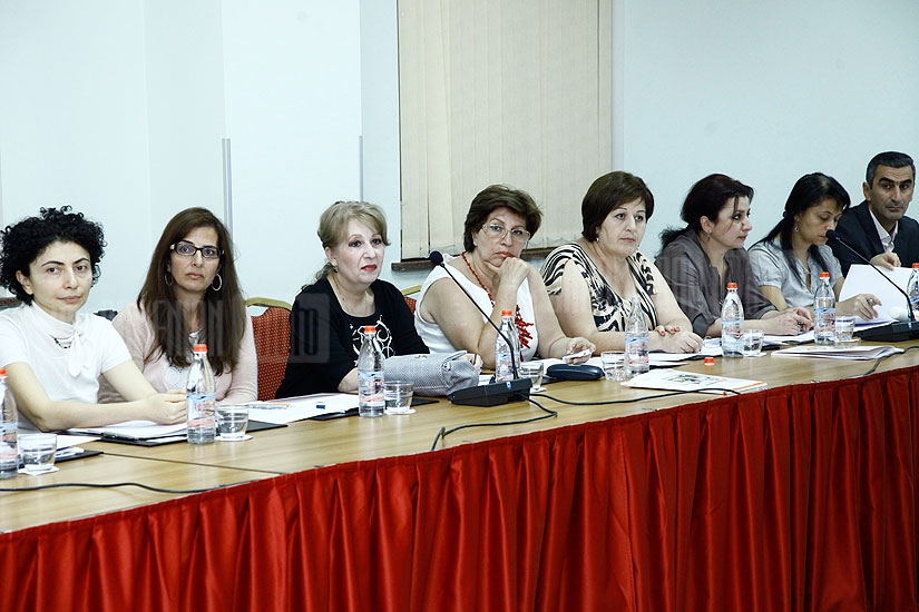 Более 40 общественных организаций и представители гражданского общества Армении подписали меморандум