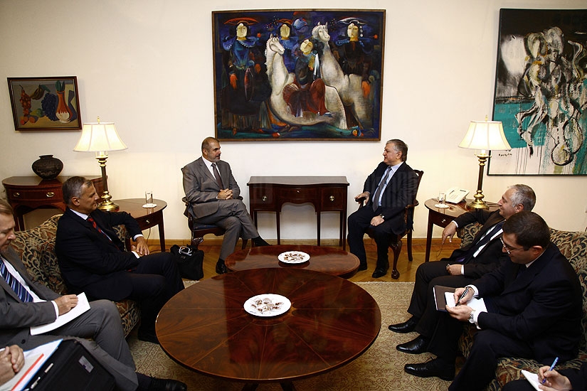 Встреча министра ИД Армении Эдварда Налбандяна и спецпредставителя ЕС на Южном Кавказе Филиппа Лефорта 