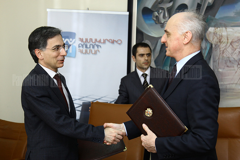 ”Инкубатор предприятий” и “Оранж Армения” подписали меморандум о сотрудничестве