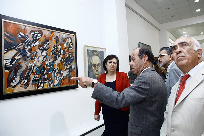 Հայաստանի նկարիչների միության ցուցասրահում տեղի ունեցավ Հայաստանի Հանրապետության անկախության 20-ամյա հոբելյանին նվիրված ցուցահանդես