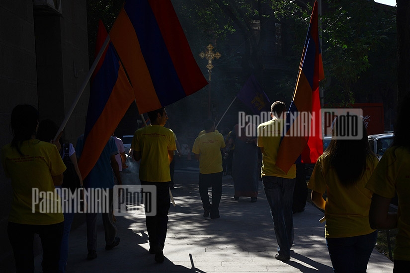 20-летие независимости Армении: Паломничество к церкви Св. Григория Просветителя