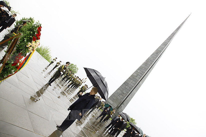 Президент Литвы Даля Грибаускайте почтила память жертв Геноцида армян