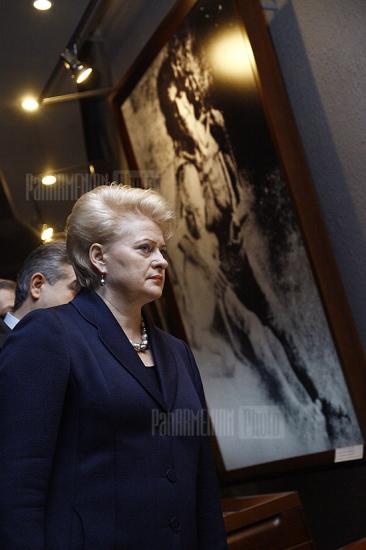 Lithuanian President attends Genocide Memorial