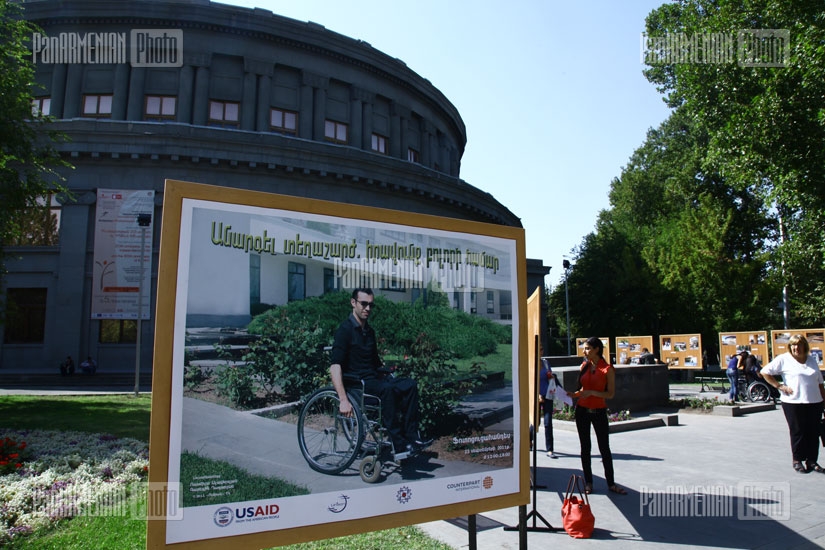 Unison NGO organizes open-air photo exhibition dedicated to environments' accessibility for the disabled 