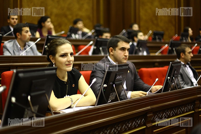 Заседание Молодежного парламента Армении