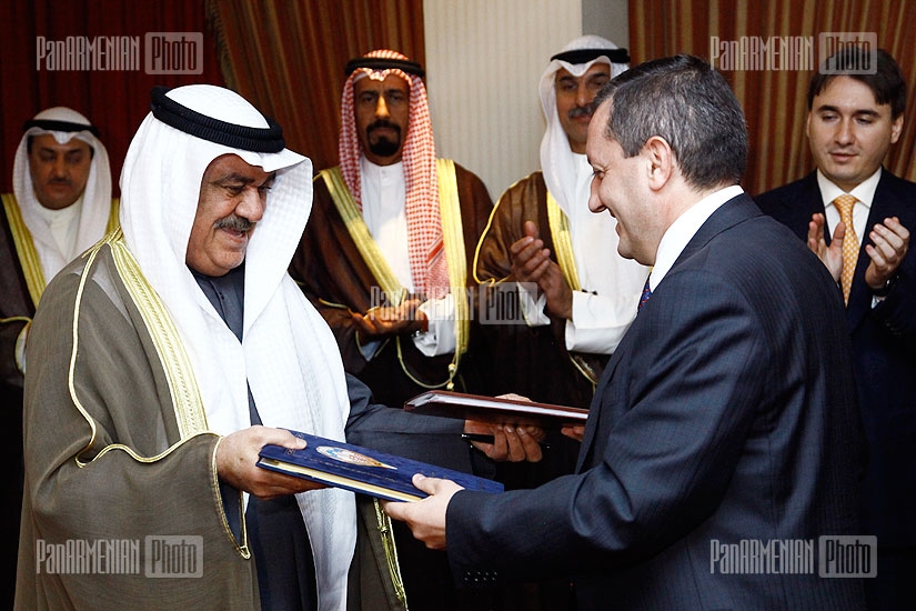 Первое заседание армяно-кувейтской межправкомиссии, в ходе которой был подписан целый ряд документов