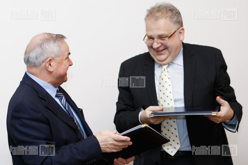 Armenian State Pedagogical University after Kh.Abovyan and Rossotrudnichestvo sign an agreement