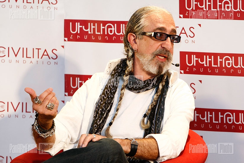 Discussion organized by Civilitas Foundation with US-based Armenian playwright, artist, actor and comic Vahe Berberian