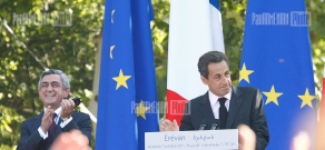 Николя Саркози и Серж Саркисян открыли в Ереване скульптуру Родена 