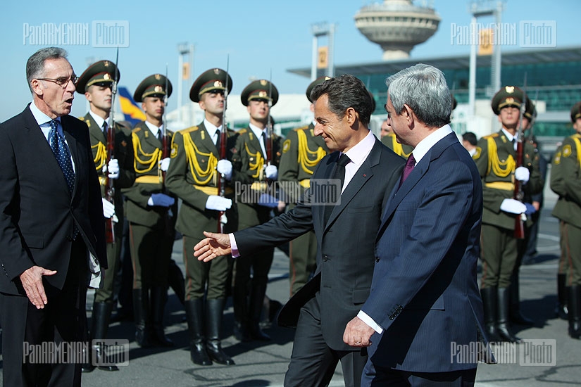 Николя Саркози покидает Армению