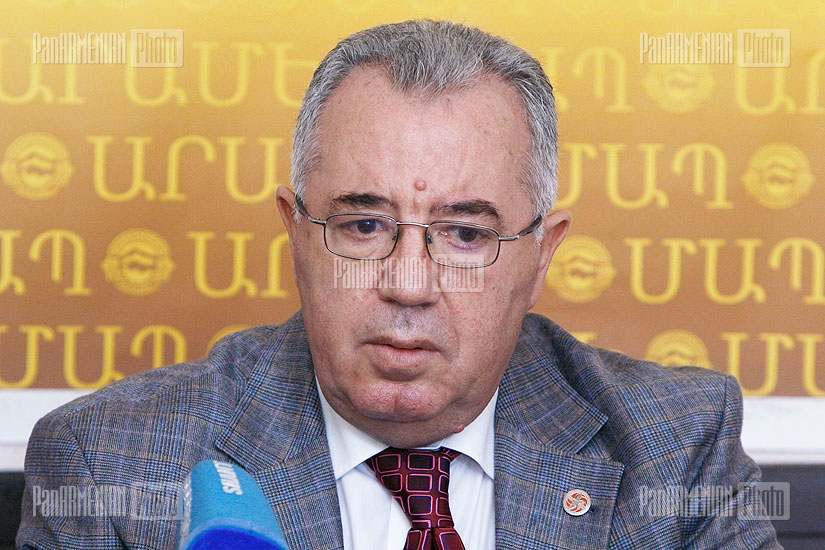 Press conference of republican Mkrtich Minasyan