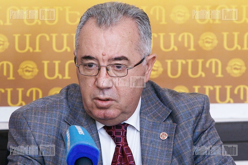 Press conference of republican Mkrtich Minasyan