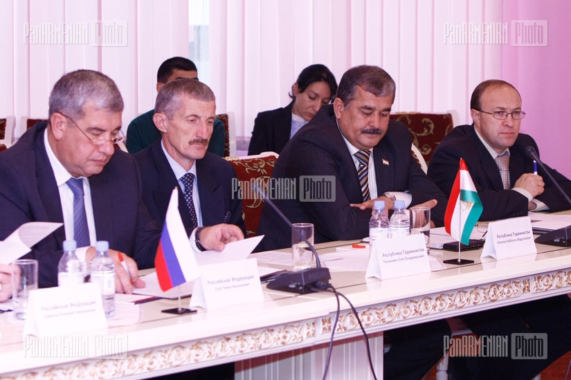 В Ереване состоялось 4-ое заседание координирующего совета чрезвычайных ситуаций ОДКБ 
