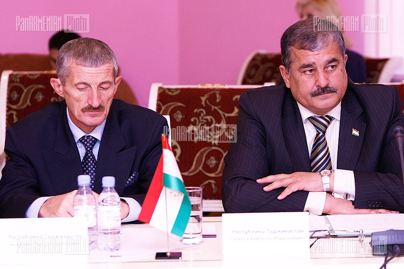 В Ереване состоялось 4-ое заседание координирующего совета чрезвычайных ситуаций ОДКБ 