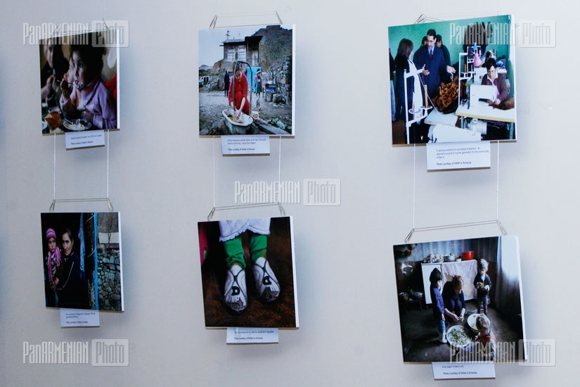 Exhibition dedicated to poverty issues after 20 years of independence takes place in UN Armenia office