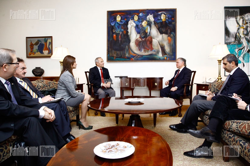 Глава МИД Армении Эдвард Налбандян встретился с главой Бюро по национальной безопасности Польши Станиславом Козеем