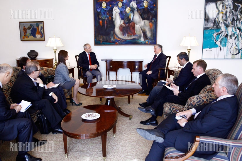 ՀՀ արտաքին գործերի նախարար Էդվարդ Նալբանդյանն ընդունեց Լեհաստանի Ազգային անվտանգության բյուրոյի ղեկավար Ստանիսլավ Կոզիեյին