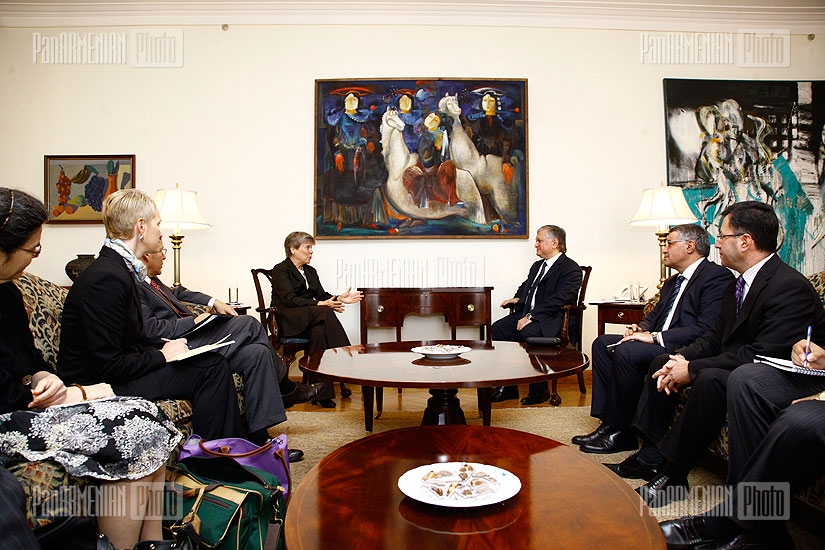 Глава МИД Армении Эдвард Налбандян встретился с заместителем госсекретаря США по проверке, соответствию и выполнению договоров Роуз Готтемеллер