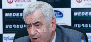 Пресс-конференция председателя Союза писателей Армении Левона Ананяна