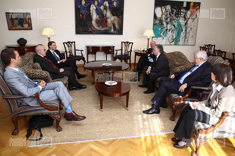 RA FM Edward Nalbandian receives OSCE Minsk group co-chairs