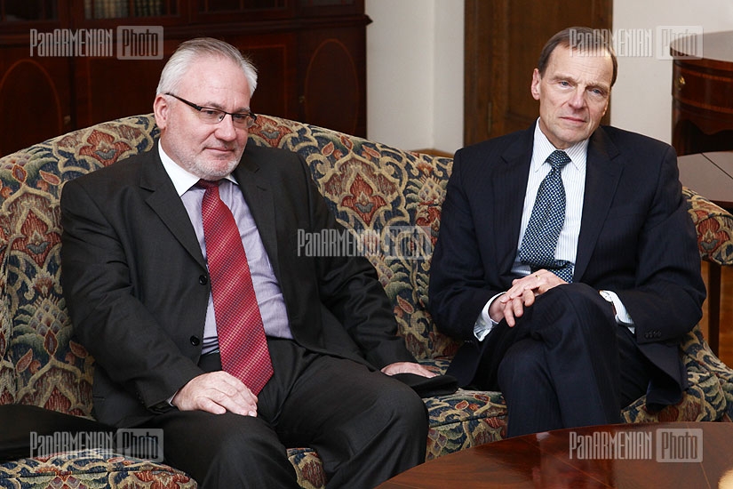 RA FM Edward Nalbandian receives OSCE Minsk group co-chairs