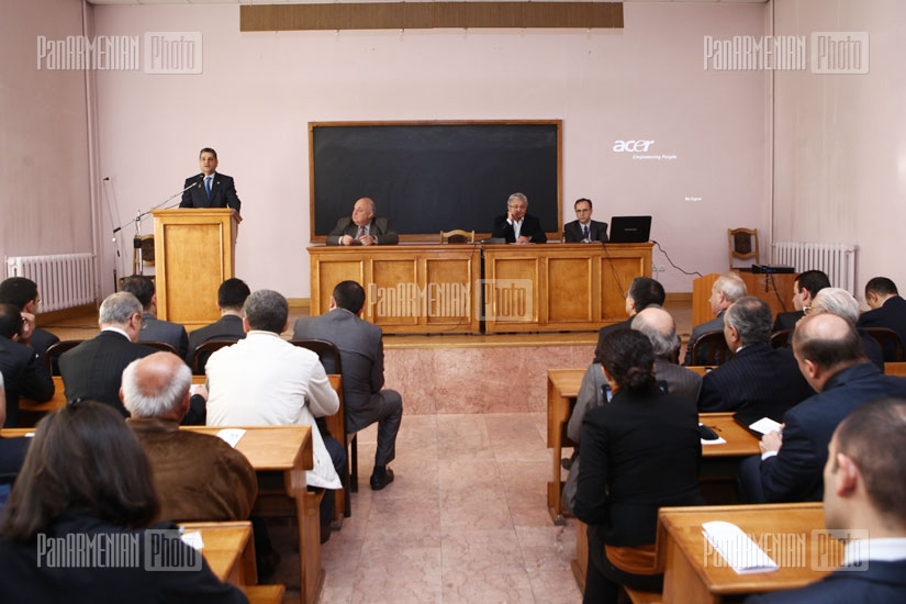 RA Prime Minister Tigran Sargsyan visits YSU Economics Faculty