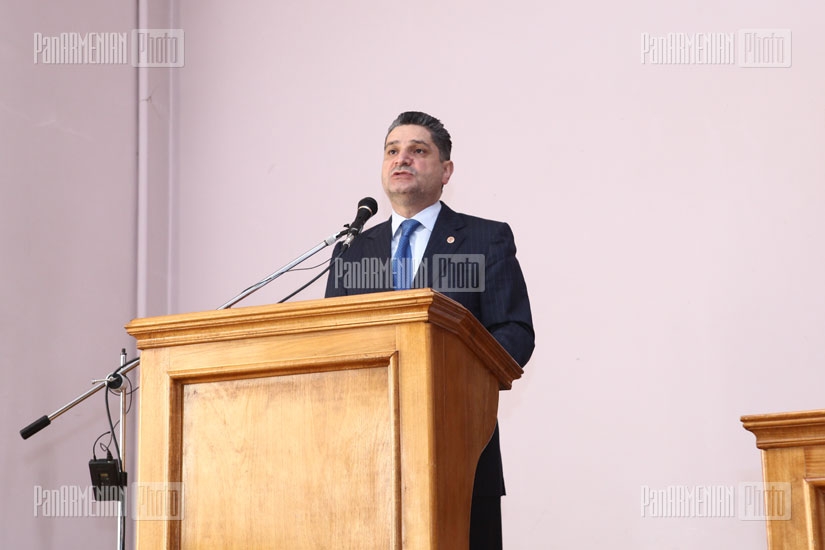 RA Prime Minister Tigran Sargsyan visits YSU Economics Faculty