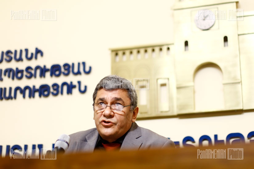 Пресс-конференция председателя государственного комитета науки Минобразования Армении Самвела Арутюняна 
