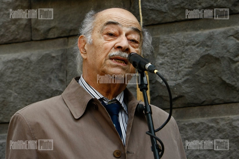 Opening ceremony of world known singer Pavel Lisitsyan's memorial desk