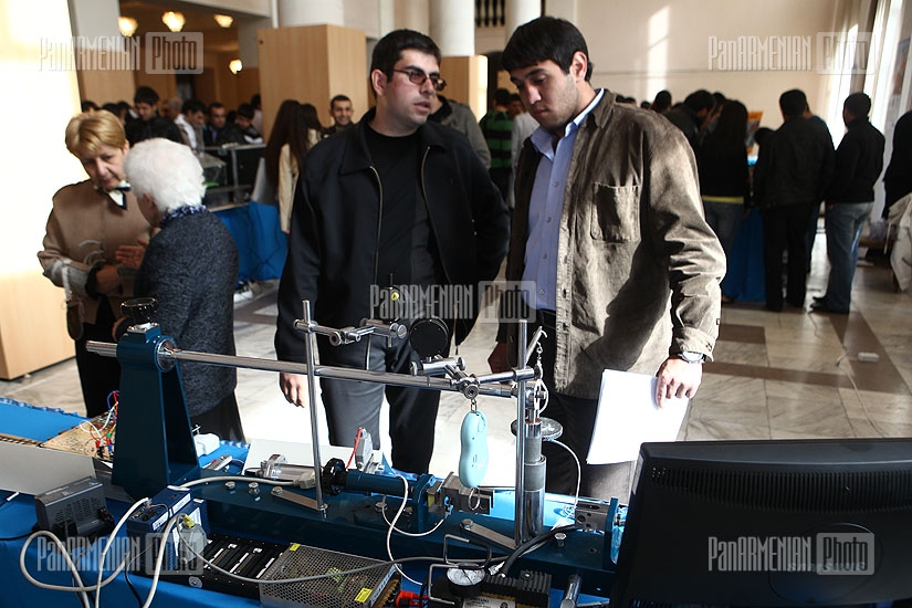 Ереванский политехнический университет и National Instruments организовали выставку Инженерный мир