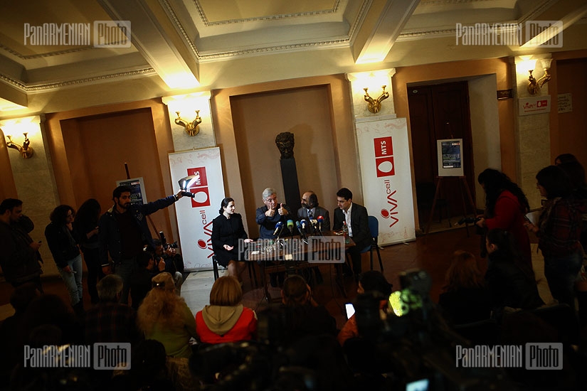 Press conference of violinist and conductor Pinchas Zukerman
