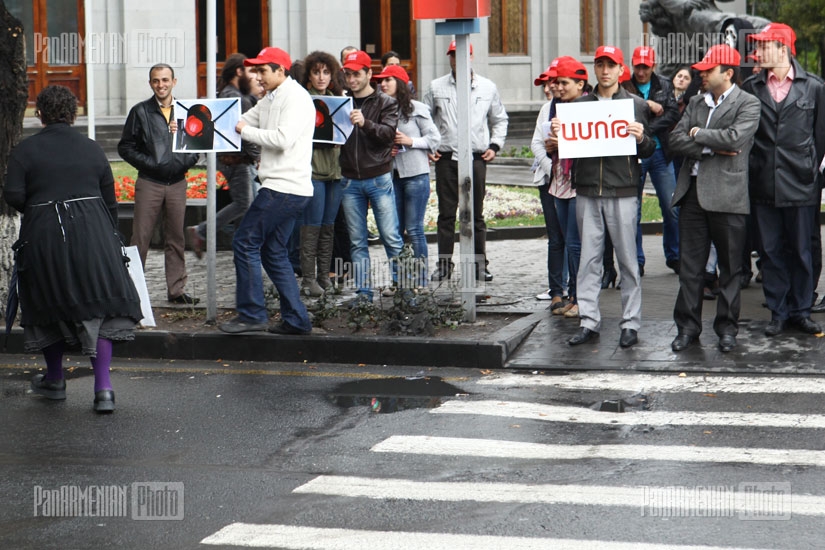 Молодежная инициатива Миасин организовала акцию, посвященную правилам дорожного движения