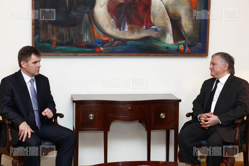 Глава МИД Армении Эдвард Налбандян встретился с заместителем министра иностранных дел Беларуси Игорем Петрищенко