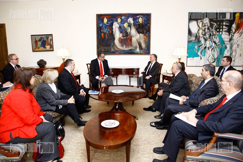 Глава МИД Армении встретился с делегацией Европарламента