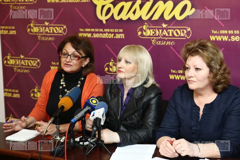 Пресс-конференция основателей НПО Союз преподавателей Эрмине Ааронян, Нарине Кохтиной и Гаяне Акопян