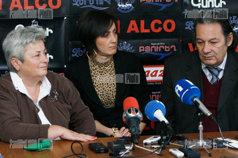 Press conference of ethnographer Hranush Kharatyan and director of 