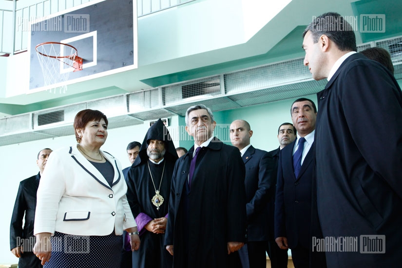 Президент Армения посетил спитакскую школу N1 им. Ал.Мясникяна 