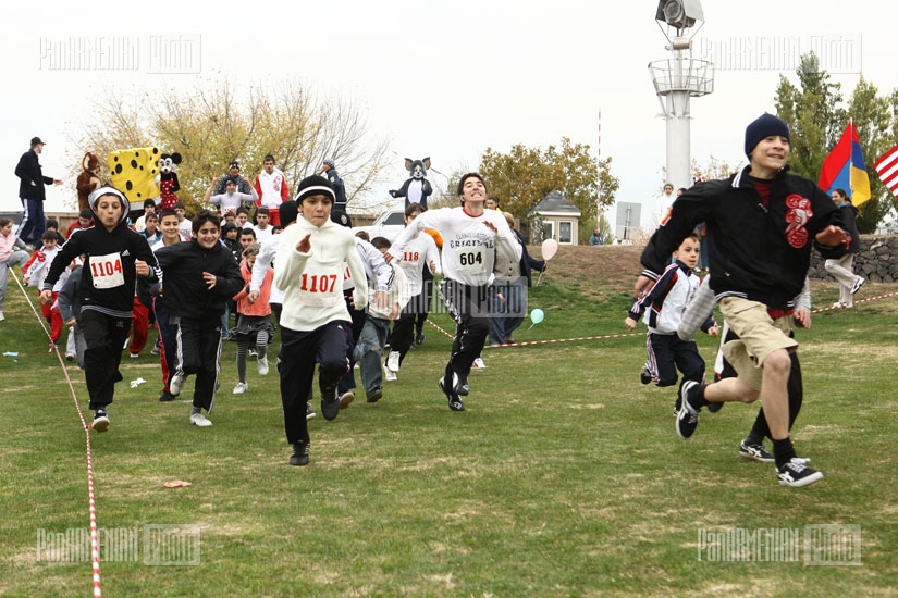 Run For Your Life running competition in Vahakni district