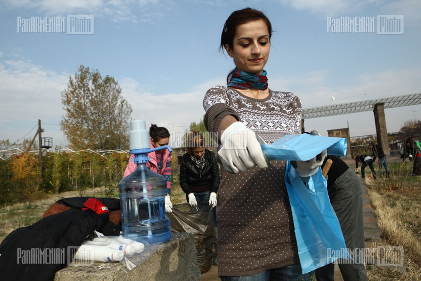 Slovak Consulate of Armenia organizes cleaning works in the area of Zvartnots temple