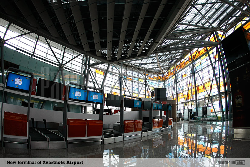 Аэропорт Звартноц Ереван. Терминал аэропорт Звартноц. Аэропорт Звартноц Ереван зал ожидания. Новый терминал Звартноц.