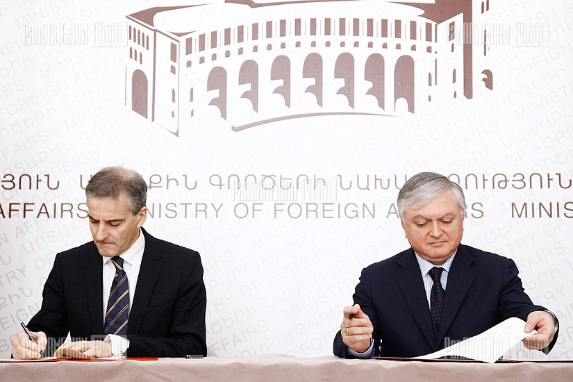 The ceremony of signing of agreements by Armenian Foreign Minister Edward Nalbandian and his Norwegian counterpart Jonas Gahr Store and issuance of stamp honoring Fridtjof Nansen