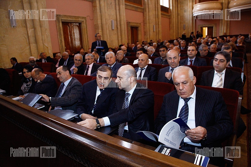 Meeting of the Chamber of Commerce and Industry council in the Armenian government