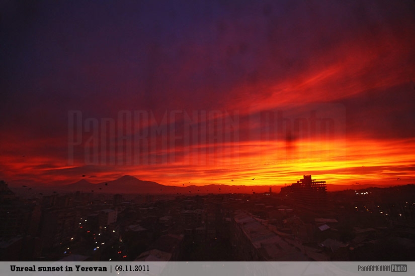 Unreal sunset in Yerevan | 09.11.2011