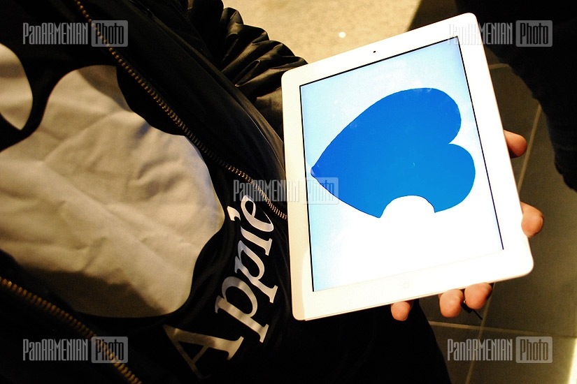 Apple ընկերության համահիմնադիր Սթիվ Վոզնյակի դիմավորումը Զվարթնոց օդանավակայանում