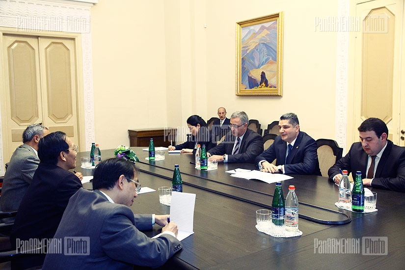 Премьер-министр Армении Тигран Саркисян встретился с послом Вьетнама в РА Суаном Шоном (резиденция в Москве)