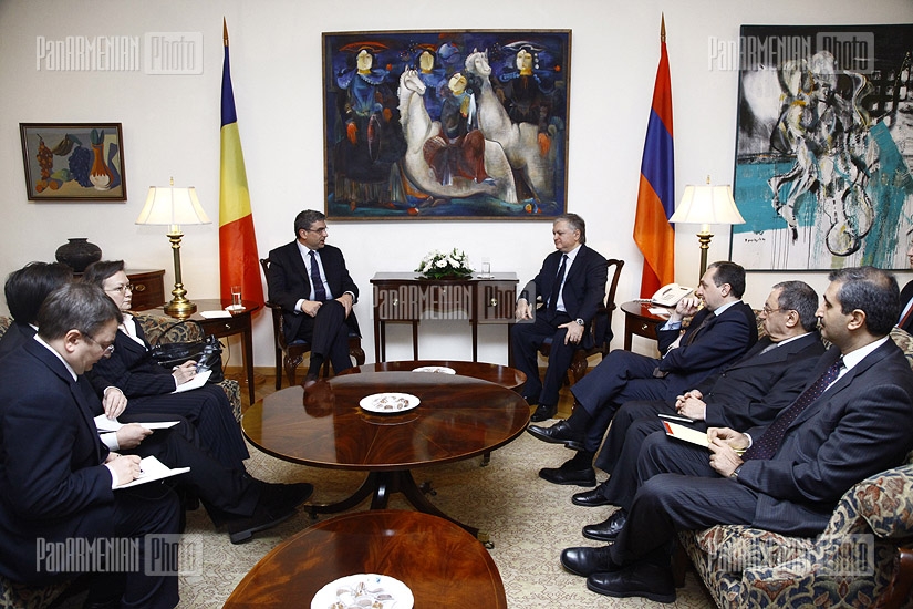 RA MFA Eduard Nalbandyan meets his Romanian counterpart Teodor Baconschi