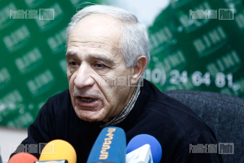 Press conference of architect Hrach Poghosyan and head of Architects' Union Mkrtich Minasyan