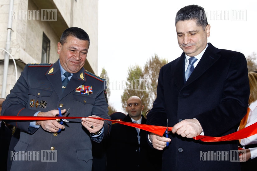 Открытие паспортного отделения Маштоцкого района Еревана после ремонта