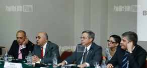 Посол США в Армении Джон Хефферн принял участие в закрытии армяно-турецкого бизнес-форума в Ереване