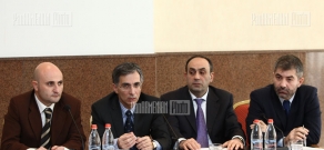 RA Minister of Economy Tigran Davtyan meets with representatives of tourism industry